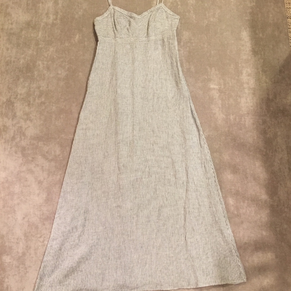 Spaghetti strap seersucker full length maxi dress